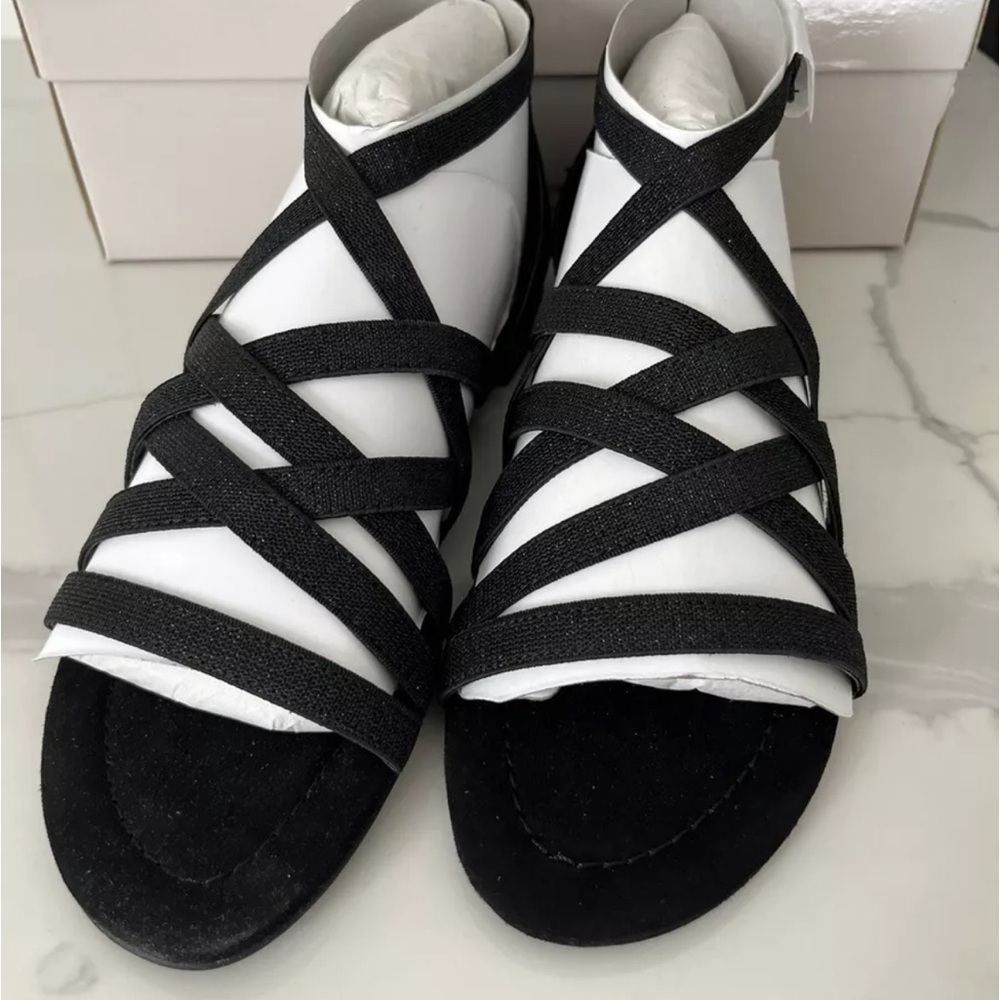Marc Fisher Woman Black Cross Weave Stretch Sandals, Size 7.5